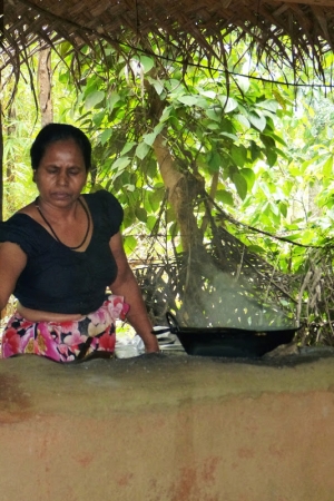 Zdjęcie ze Sri Lanki - wymieszała z ową maką i zaczęła smażyć na oleju kokosowym