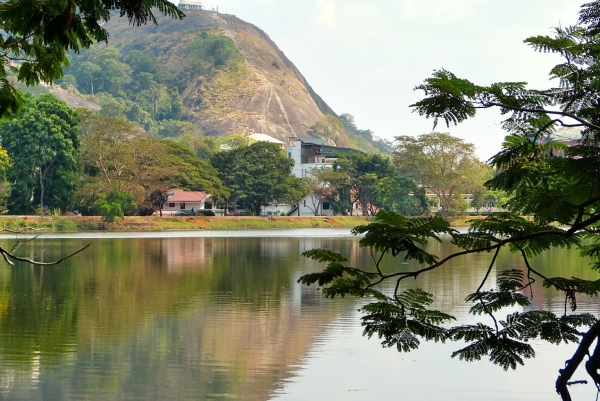 Zdjęcie ze Sri Lanki - jedziemy bardziej na Północ , do mistycznego Mihintale