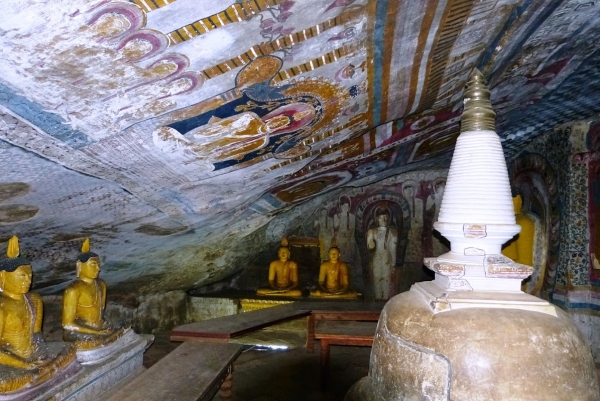 Zdjęcie ze Sri Lanki - Pachchima Vihara (jaskinia nr 4)