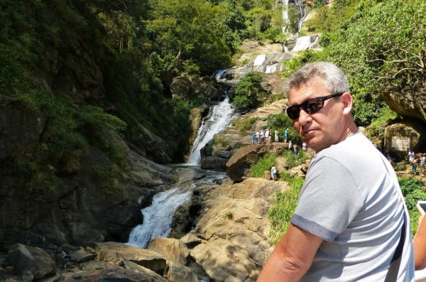 Zdjęcie ze Sri Lanki - przy wodospadzie