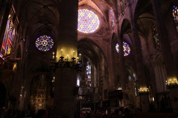 Zdjęcie z Hiszpanii - Wnętrze "Katedry przestrzeni"