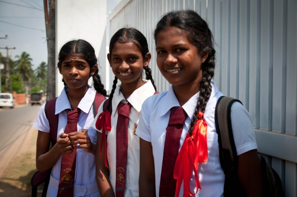 Zdjęcie ze Sri Lanki - uczniów obowiązują mundurki