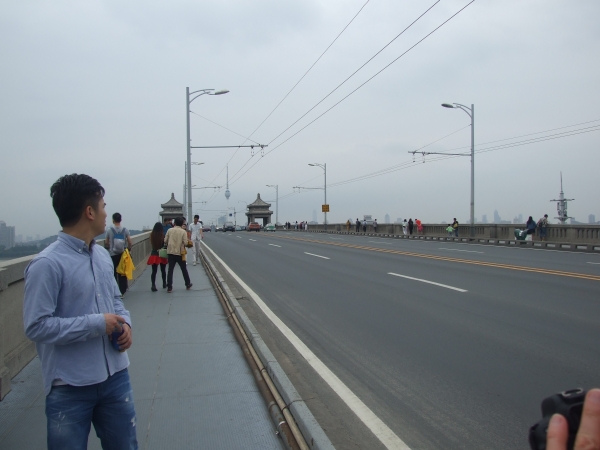 Zdjęcie z Chińskiej Republiki Ludowej - na moście