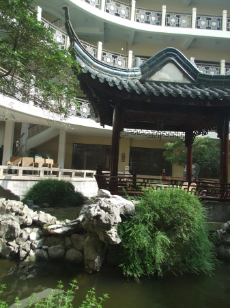 Zdjęcie z Chińskiej Republiki Ludowej - hotelowy ogród