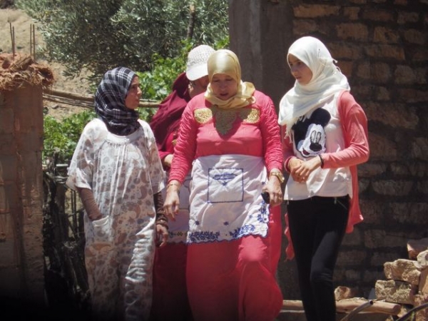 Zdjęcie z Maroka - Mieszkańcy mijanych wiosek