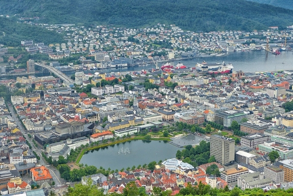 Zdjęcie z Norwegii - widokówki Bergen ze wzgórza Fløyen