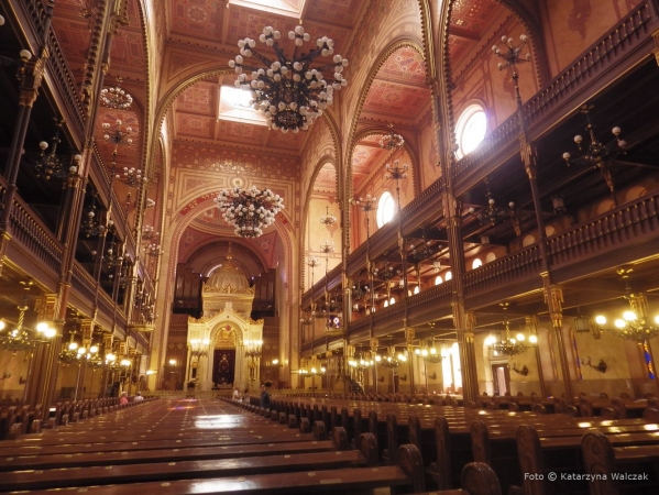 Zdjęcie z Węgier - Wnętrze Wielkiej Synagogi - trzeciej pod względem wielkości na świecie