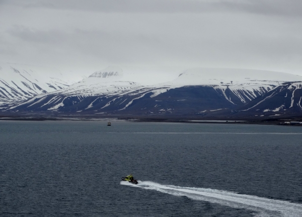 Zdjęcie z Norwegii - Odpływamy z Longyearbyen