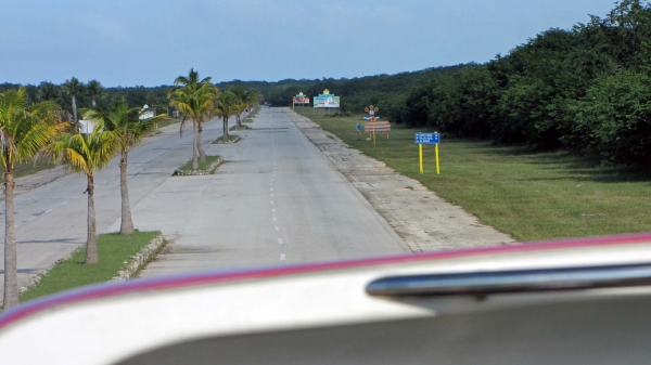 Zdjęcie z Kuby - Pas startowy starego portu lotniczego na Cayo Coco