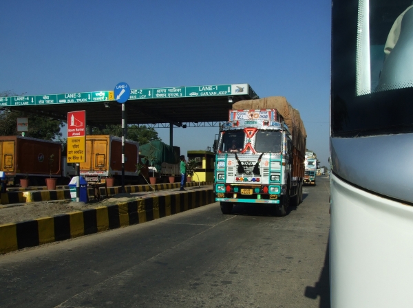 Zdjęcie z Indii - indyjskie ciężarówki