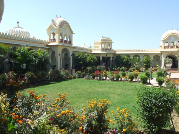 Zdjęcie z Indii - z widokiem na ogród