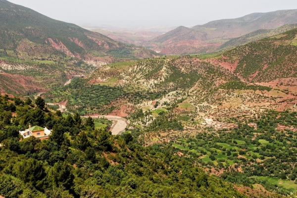 Zdjęcie z Maroka - kolorowe góry 