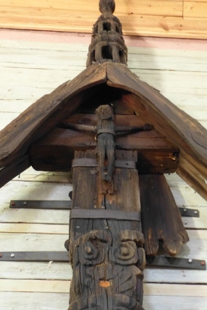 Zdjęcie z Polski - stary drewniany krzyż kapliczkowy z II poł. XVII wieku!