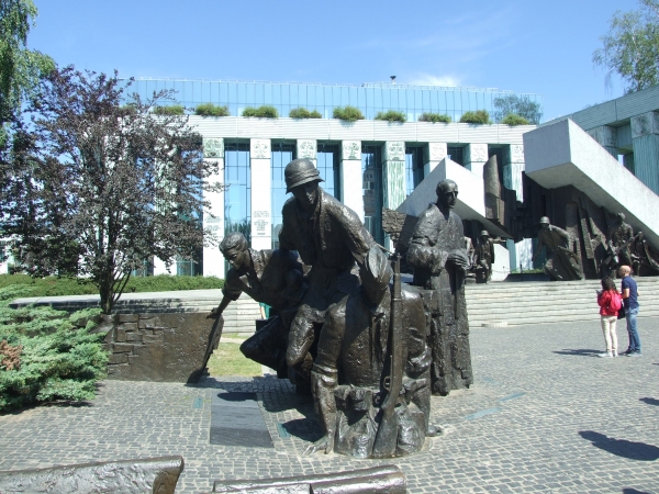 Zdjęcie z Polski - pomnik Powstańców