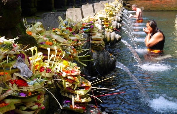 Zdjęcie z Indonezji - swiatynia wodna Tirta Empul