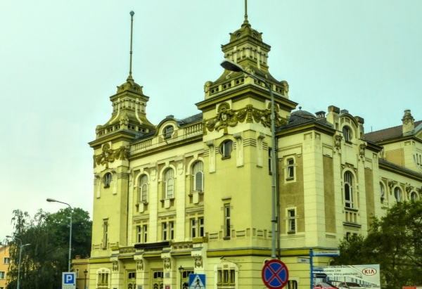 Zdjęcie z Polski - Teatr im. Cypriana Kamila Norwida wzniesiony w 1903–1904