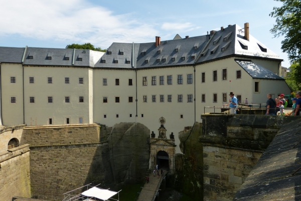 Zdjęcie z Niemiec - mury Twierdzy - Zamek  i Dom Komendanta
