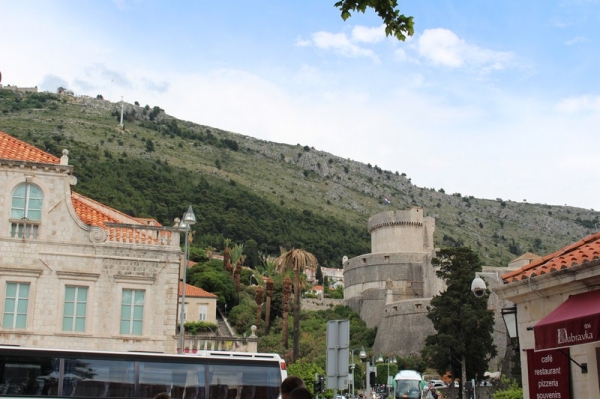 Zdjęcie z Chorwacji - Wzgórze Srd i  mury - Dubrovnik 
