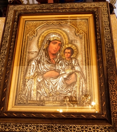 Zdjęcie z Grecji - srebrny wizerunek Madonny z Dzieciątkiem w Klasztorze Paraya