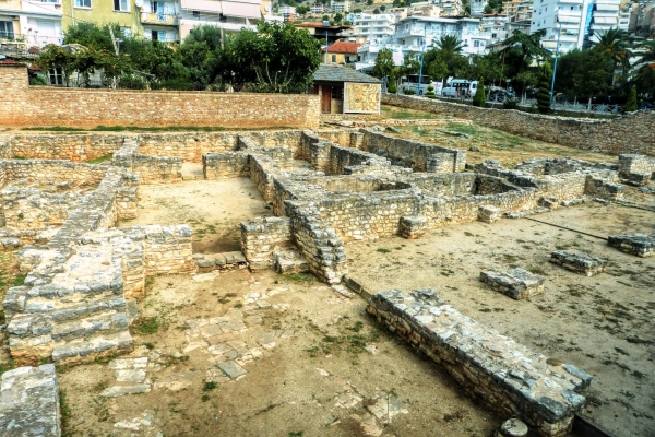 Zdjęcie z Albanii - ruiny Synagogi  w centrum Sarandy (stanowisko archeologiczne)
