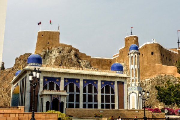 Zdjęcie z Omanu - architektura Al Khor - dość nietypowa jak na meczet