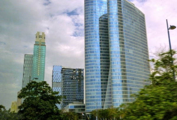 Zdjęcie z Zjednoczonych Emiratów Arabskich - budynek (ADIA) Abu Dhabi Investment Authority Tower