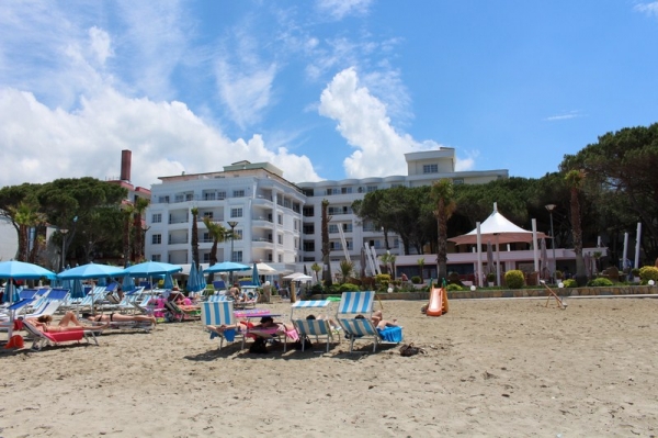 Zdjęcie z Albanii - Fafa Resort widziany z plaży