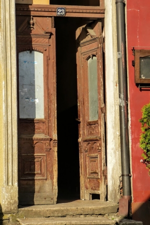 Zdjęcie z Polski - urok baaardzo starych drzwi...