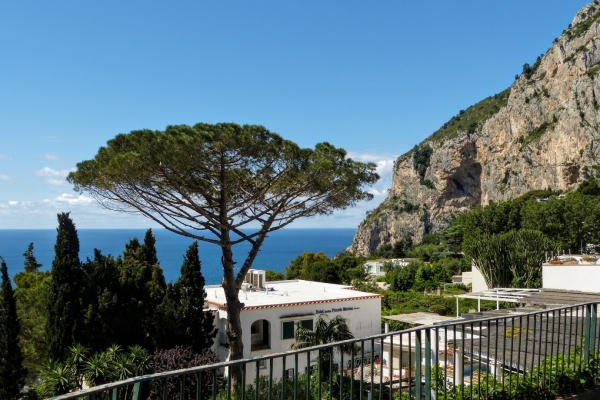 Zdjęcie z Włoch - widoczki z Capri na Capri:)
