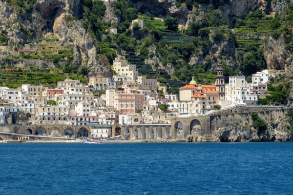 Zdjęcie z Włoch - w oddali majaczy Amalfi...