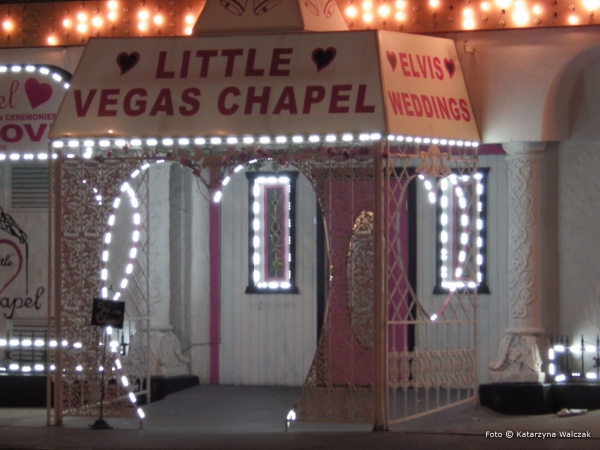 Zdjęcie ze Stanów Zjednoczonych - Takich kapliczek ślubów w Las Vegas jest "na pęczki" :)