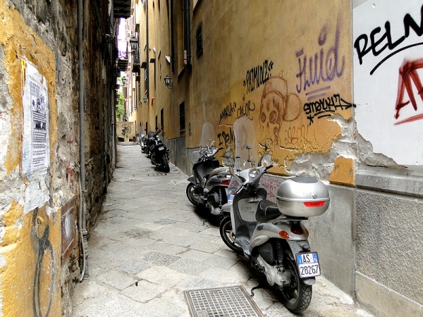 Zdjęcie z Włoch - Palermo - klimaty bocznych uliczek.