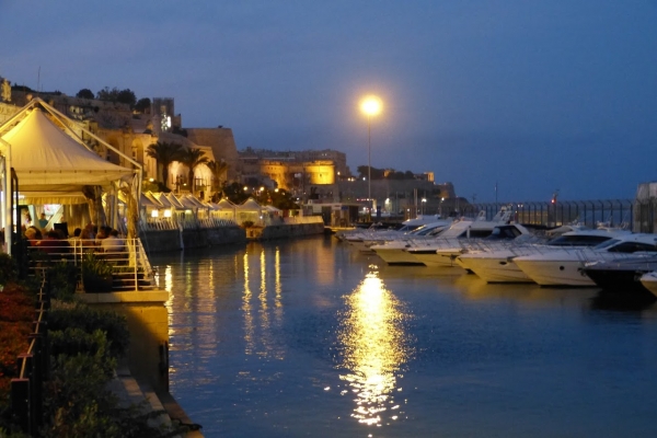 Zdjęcie z Malty - przyjemne maltańskie wieczory....