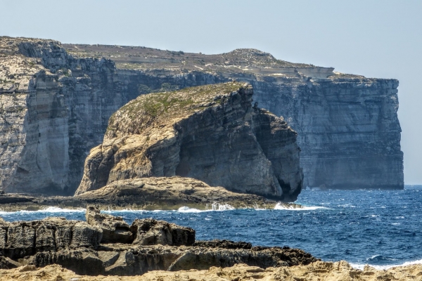 Zdjęcie z Malty - znana skała Fungus Rock - (Skalny Grzyb)