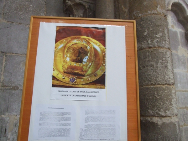 Zdjęcie z Francji - relikwia katedry