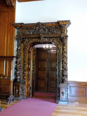 Zdjęcie z Polski - piękne drewniane drzwi w pokoju Pana