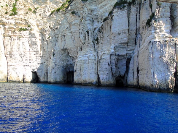 Zdjęcie z Grecji - Woda robi się coraz bardziej niebieska...