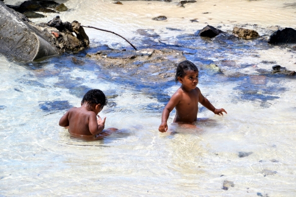 Zdjęcie z Nowej Kaledonii - Miejscowe dzieciaczki :)