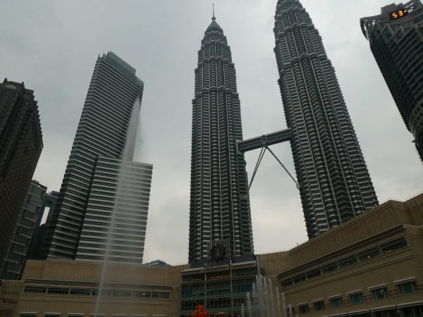 Zdjęcie z Malezji - Pierwsze spotkanie z Petronasami