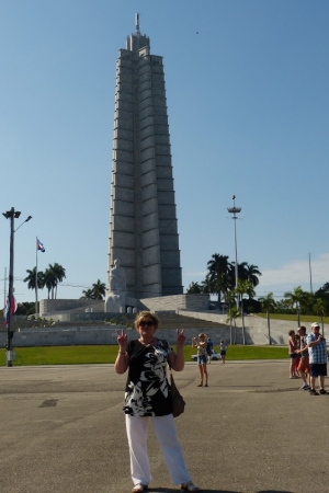 Zdjęcie z Kuby - Plac Rewolucji ze słynną 100-metrową wieżą