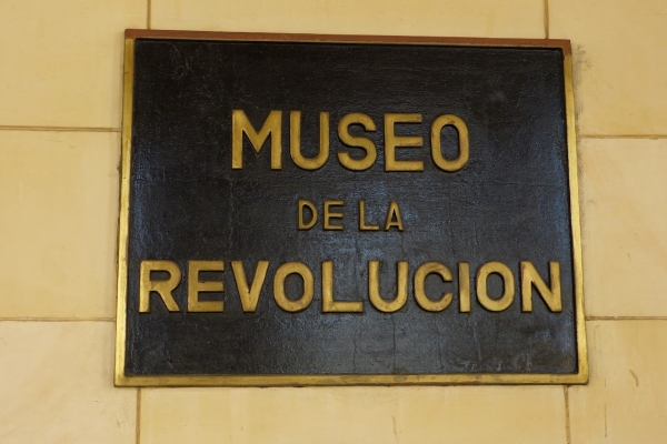Zdjęcie z Kuby - Muzeum Rewolucji w dawnym Pałacu Prezydenckim