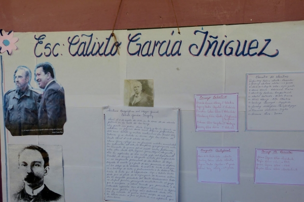 Zdjęcie z Kuby - "Ścianka" poświęcona patronowi szkoły :)