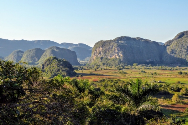 Zdjęcie z Kuby - kraina Mogotów w paśmie gór Sierra de los Organos