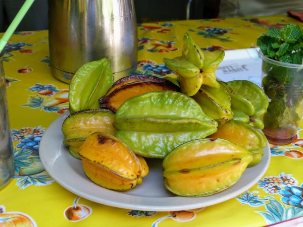 Zdjęcie z Kuby - na deser można sobie dokupić karambolę