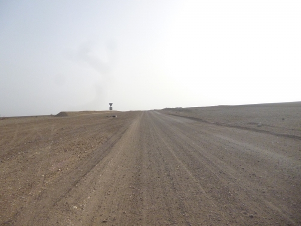 Zdjęcie z Omanu - 200 km  prosciutkiej drogi szutrowej 