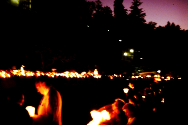 Zdjęcie z Francji - procesja ze świecami