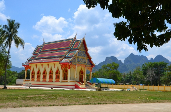 Zdjęcie z Tajlandii - Malpia swiatynia Wat Sok Tham Phanthurat