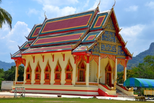 Zdjęcie z Tajlandii - Glowny budynek, bardzo tajsko-kolorowy :)