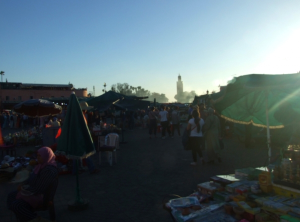 Zdjęcie z Maroka - przy niskim słońcu