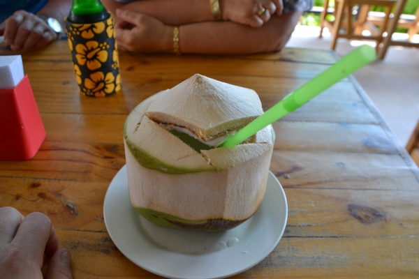 Zdjęcie z Tajlandii - I obowiazkowy zimny sok kokosowy :)